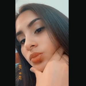 Meet your Posher, Daniela